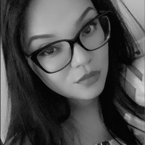 Meet your Posher, Brenda